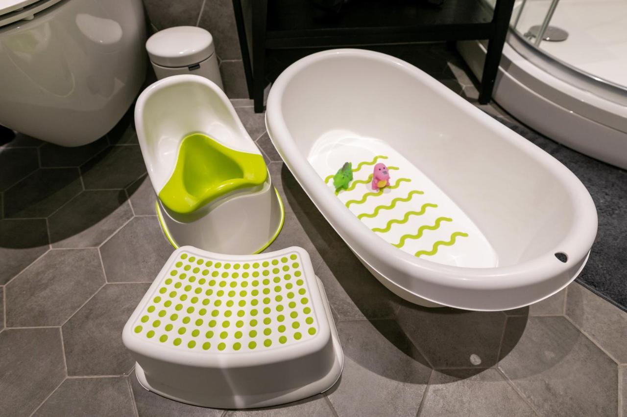 Brand New, Family-Friendly With A Great Location - Moon Apartment Ventspils Ngoại thất bức ảnh
